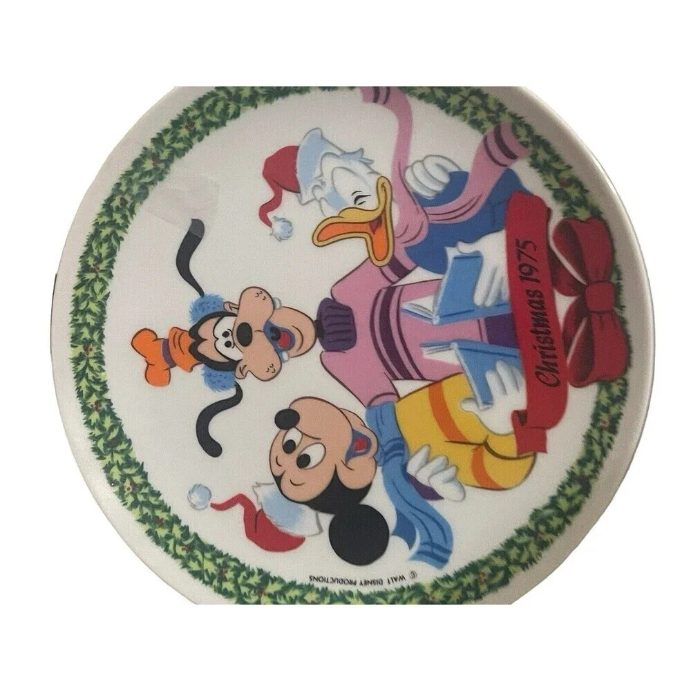 Vintage 1975 Schmid Walt Disney's Christmas Plate Mickey Goofy Donald 7.5